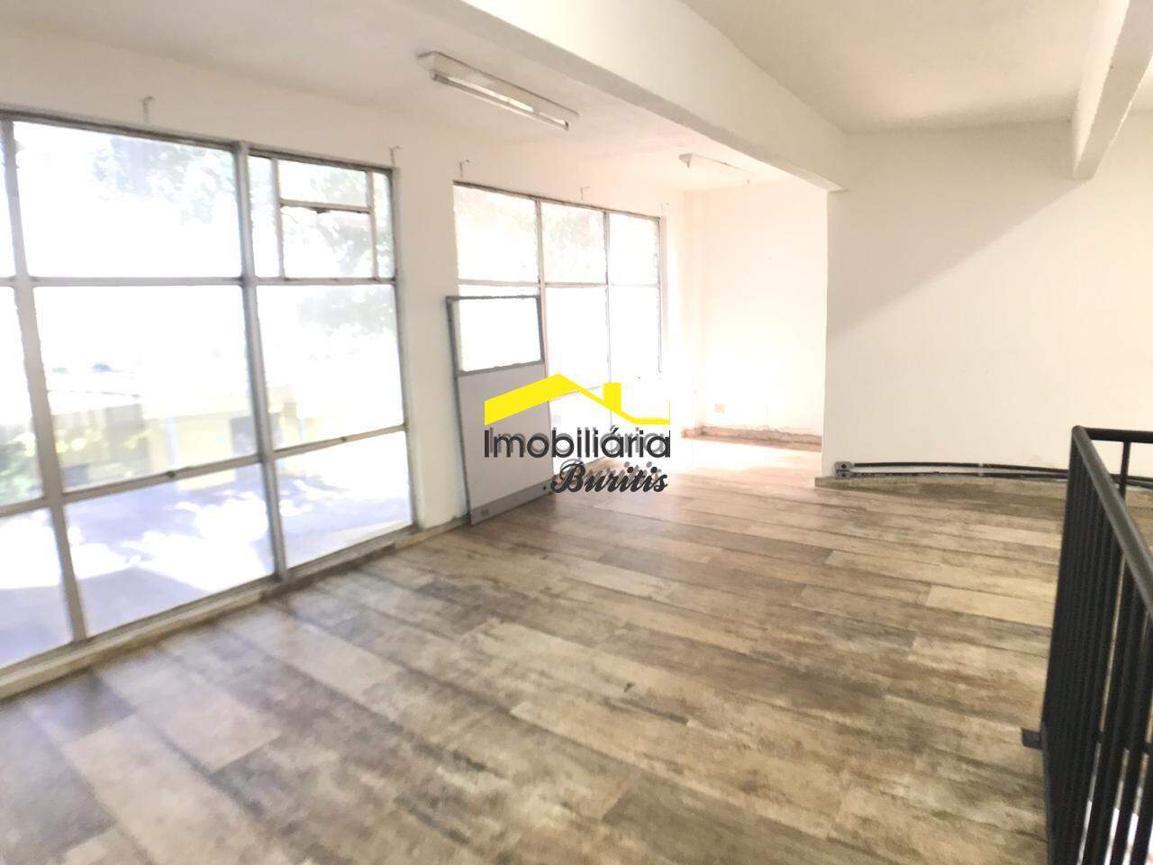 Loja para aluguel no Estoril: 